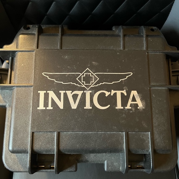 Invicta Force I with 3 slot dive case - Picture 4 of 4